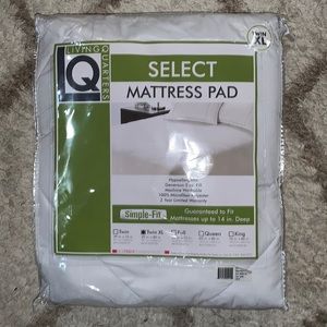 NWT Living Quarters Twin XL Mattress Pad